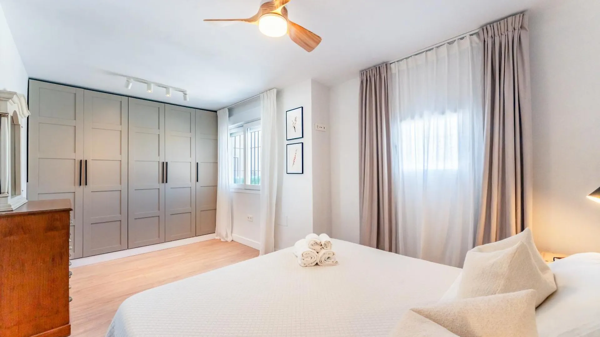 Semesterbostad Vb Torrequebrada Townhome 3Br Near The Sea Benalmádena Spanien