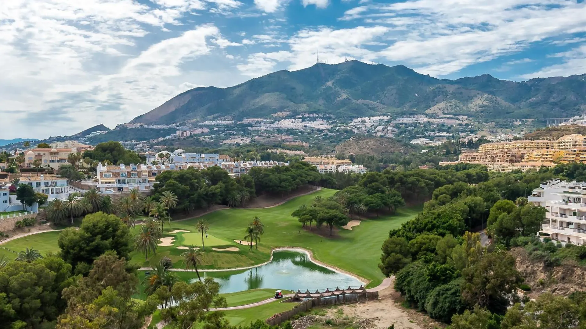 Semesterbostad Vb Torrequebrada Townhome 3Br Near The Sea Benalmádena