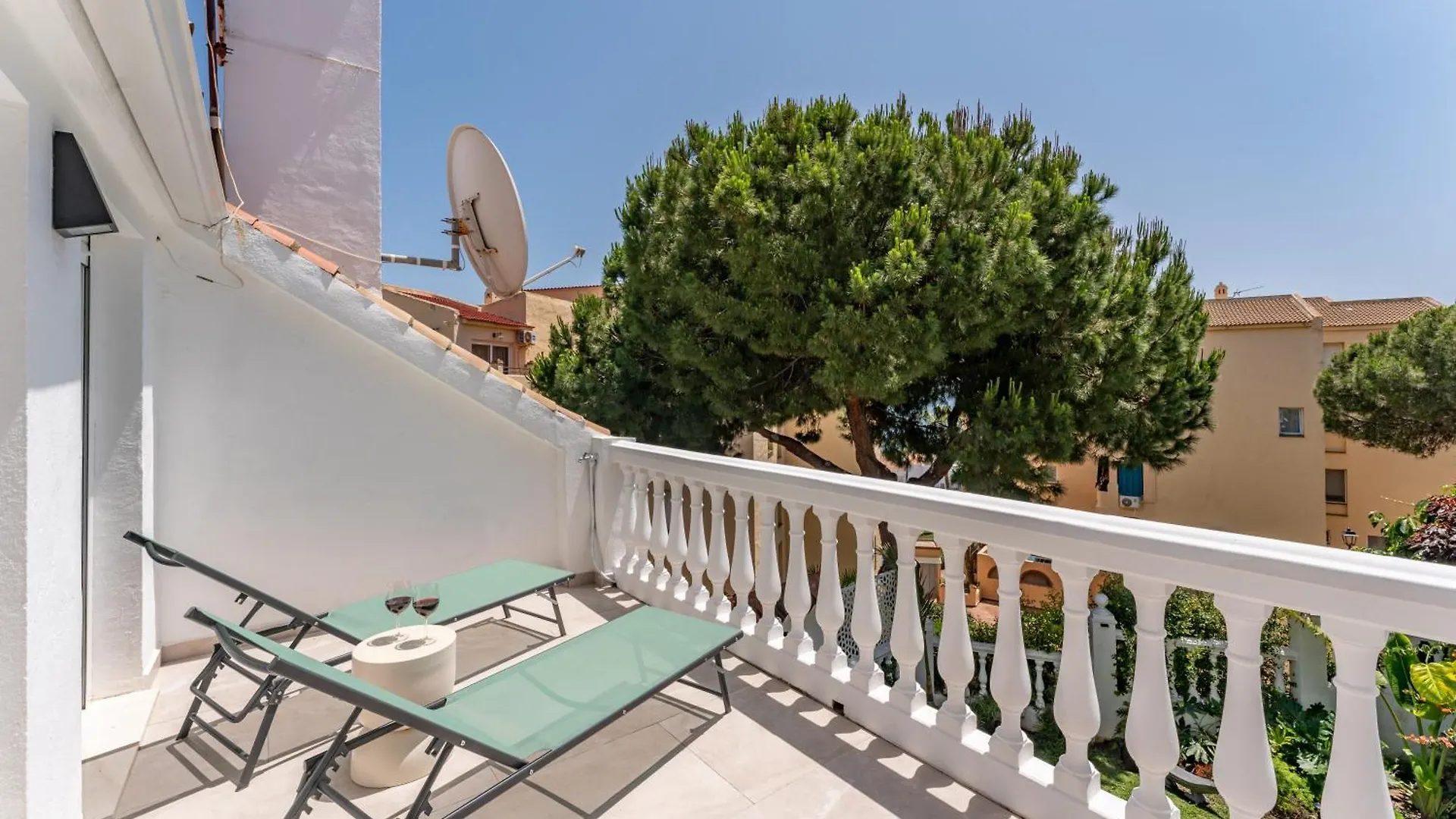 Дом отдыха Vb Torrequebrada Townhome 3Br Near The Sea Бенальмадена
